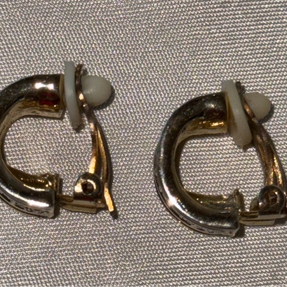 Vintage Elegant Black Enamel Gold & Rhinestone Half Hoops Clip Earrings - Picture 11 of 13